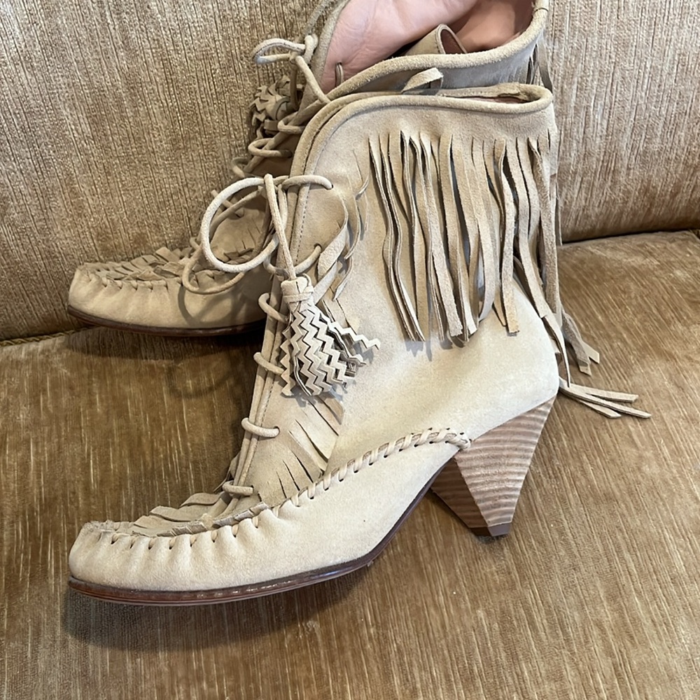 New Coach Fringe Suede Moccasin Ankle Boots. Box not included - Picture 6 of 6